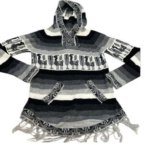 Peruvian alpaca wool hooded sweater with a llama design small